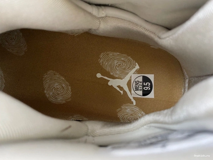 One Kick 832821-030 Jordan 8 Retro Champagne 0808